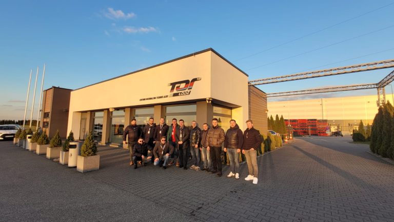 Bezpieczeństwo w Ania Holding: szkolenie z technik bezpiecznej jazdy dla pracowników